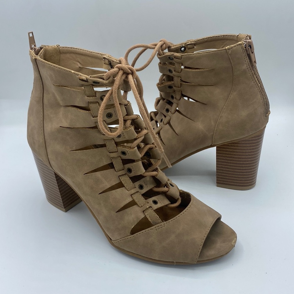 Rampage Chunky Heel Lace Up Snadals
